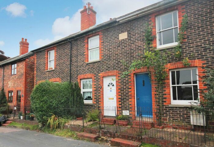 2 Bedroom Terraced House To Rent In Furlong Road, Westcott, RH4