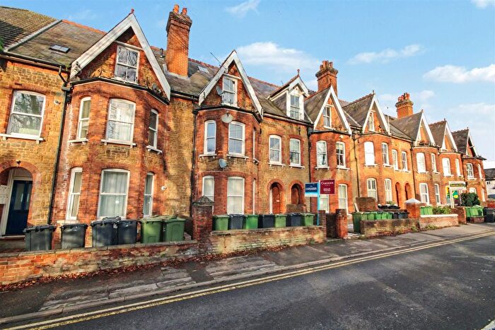 2 Bedroom Flat To Rent In York Road, Guildford, GU1