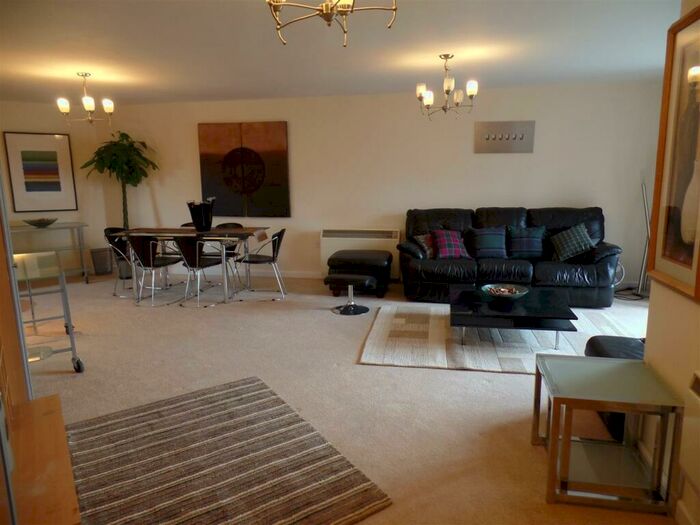 2 Bedroom Apartment To Rent In Triumph House, Manor House Drive, Cv Central, Coventry, CV1