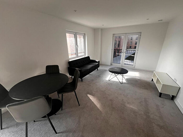 2 Bedroom Flat To Rent In Ordsall Lane, Salford, M5
