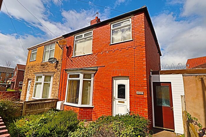 3 Bedroom Semi-Detached House To Rent In Field Road, Doncaster, DN7