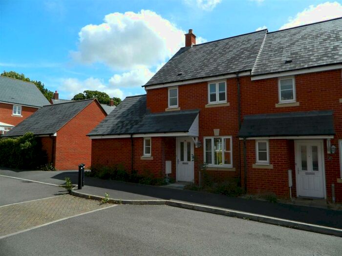 3 Bedroom Terraced House To Rent In Southam Fields, EX2