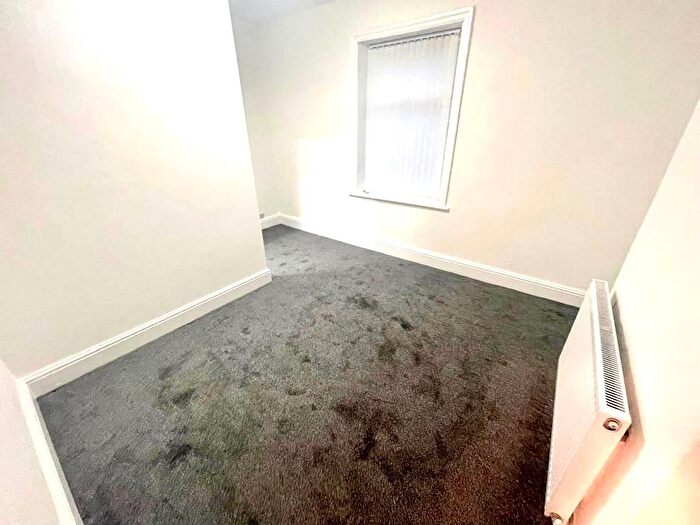 4 Bedroom Terraced House For Sale In Cleaver Street, Burnley, BB10