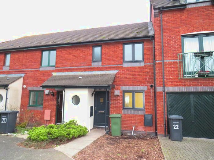 3 Bedroom House To Rent In Chandlers Walk, Exeter, EX2