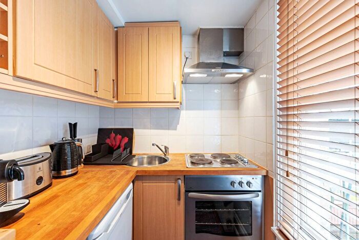 1 Bedroom Flat For Sale In Earl's Court Road, Earls Court, London, SW5