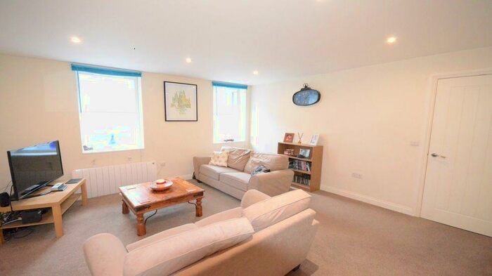 1 Bedroom Apartment To Rent In Charles Street, SL4