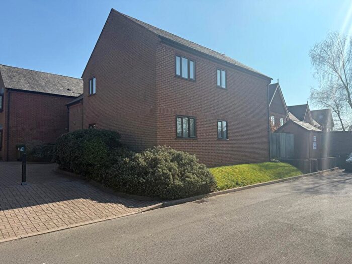 2 Bedroom Apartment To Rent In Queens Court, Goring, Reading, Oxfordshire, RG8
