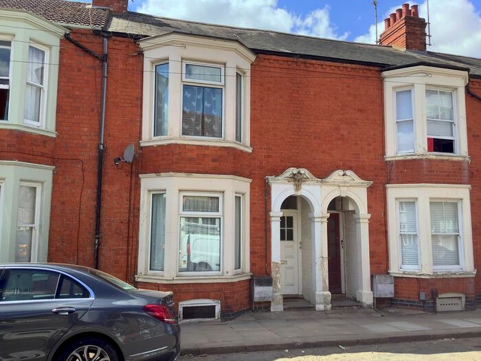 1 Bedroom Flat To Rent In Albany Road, Abington, Northampton, NN1