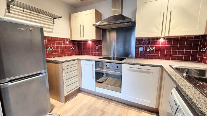 2 Bedroom Apartment To Rent In Deanery Road, BS1