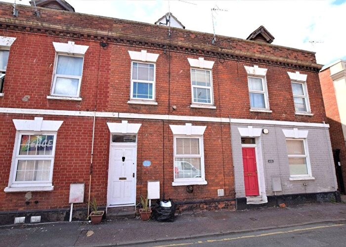 2 Bedroom Flat For Sale In Russell Street, Gloucester, GL1
