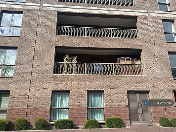 2 Bedroom Flat To Rent In Dempsey Court, London, SE6