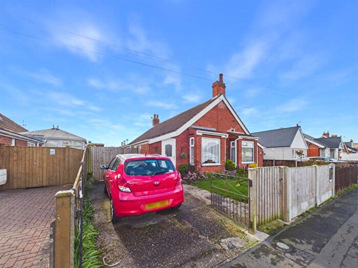 1 Bedroom Semi-Detached Bungalow For Sale In St. Andrews Road, Mablethorpe, LN12