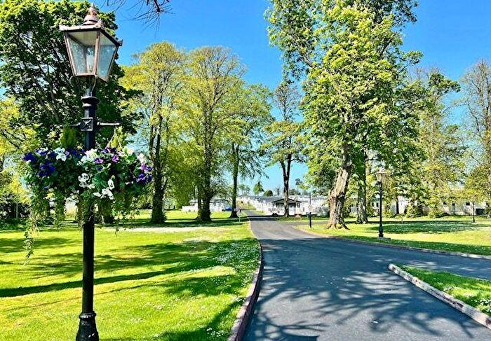 2 Bedroom Lodge For Sale In Seaton Road, Angus, DD11