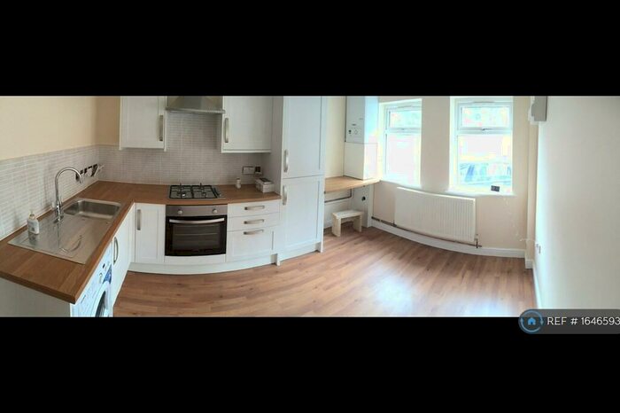 1 Bedroom Flat To Rent In London Road, Camberley, GU15