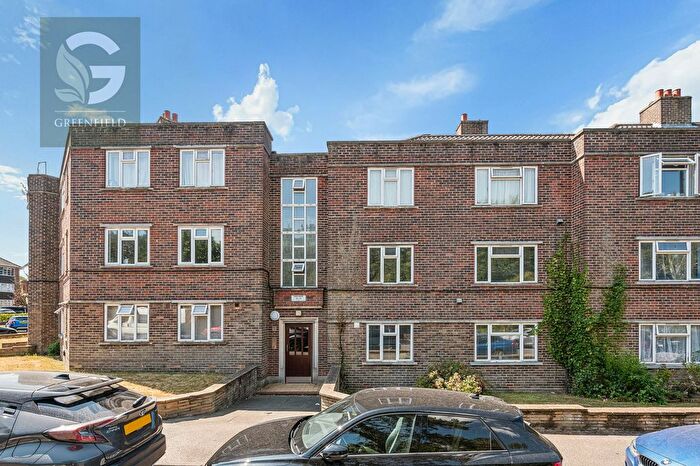 1 Bedroom Flat For Sale In Eastgate, Banstead, SM7