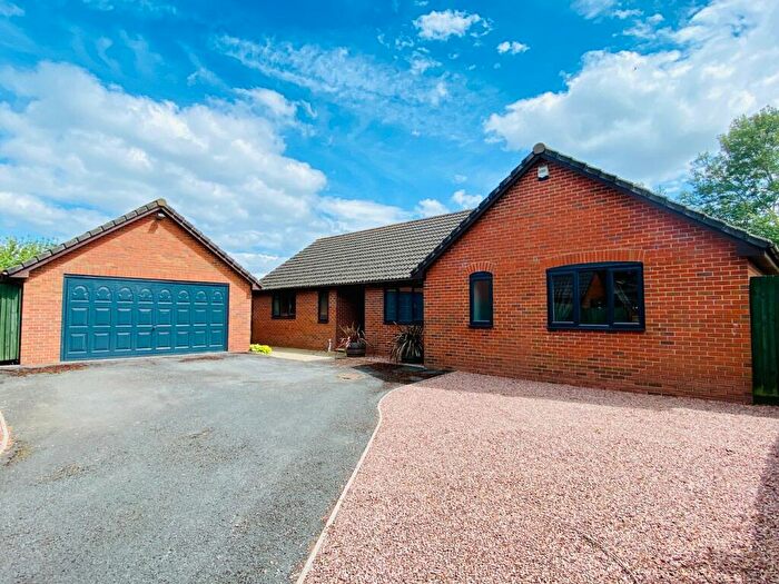 3 Bedroom Detached Bungalow For Sale In Croft Road, Clehonger, Hereford, HR2