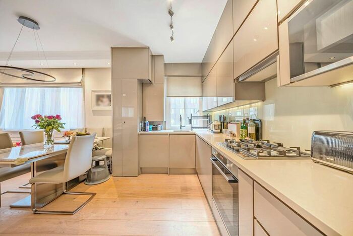 2 Bedroom Flat To Rent In Napier Place, Holland Park, London, W14