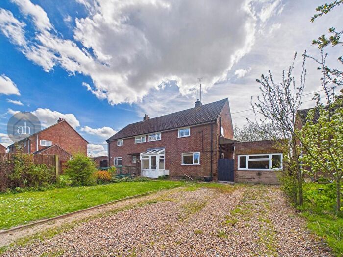 3 Bedroom Semi Detached House For Sale In The Downs, Rougham, IP30