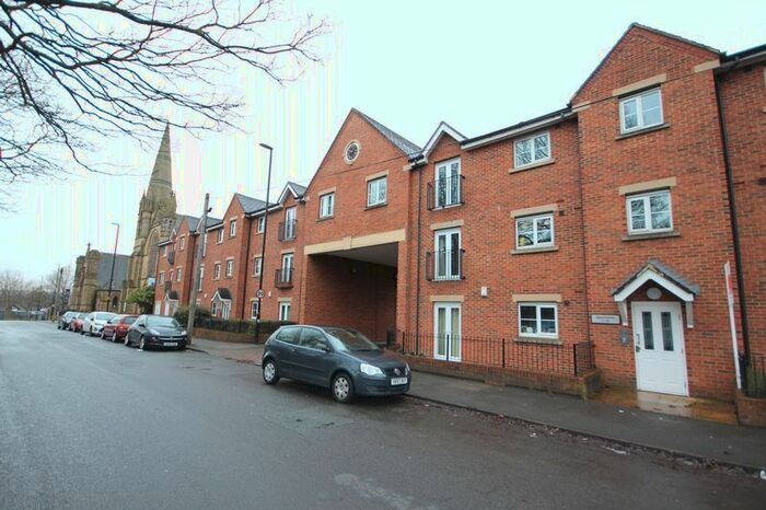 2 Bedroom Flat To Rent In Abbots Mews, Burley, Leeds, West Yorkshire, LS4