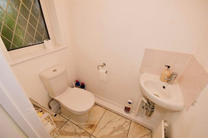 1 Bedroom Flat To Rent In The Ridgeway, London, E4