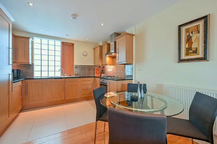 2 Bedroom Flat To Rent In Church Gate Court, Steele Road, W4