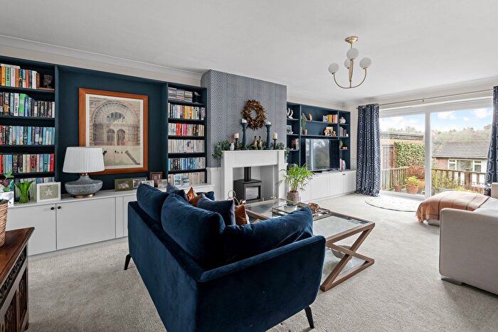 4 Bedroom Detached House For Sale In Harestone Hill, Caterham, CR3