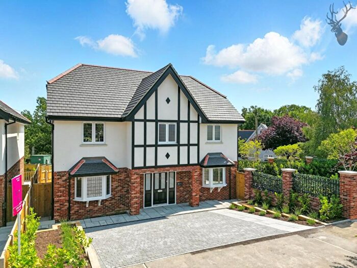 5 Bedroom House For Sale In Dukes Avenue, Theydon Bois, CM16