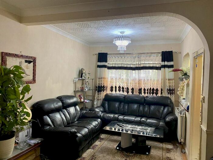 2 Bedroom Terraced House To Rent In Ingleton Road, London N18