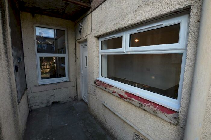 1 Bedroom Flat To Rent In Taylor Street, Methil, KY8