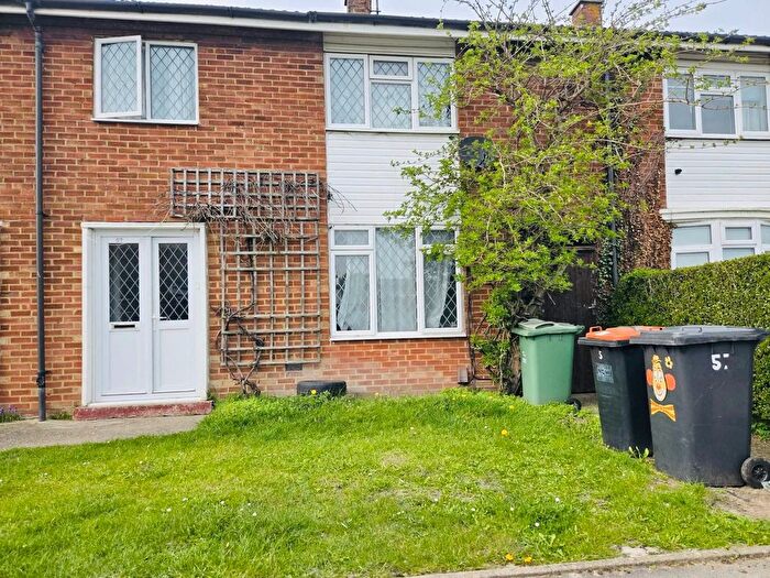 4 Bedroom Terraced House To Rent In Eddiwick Avenue, Houghton Regis, LU5