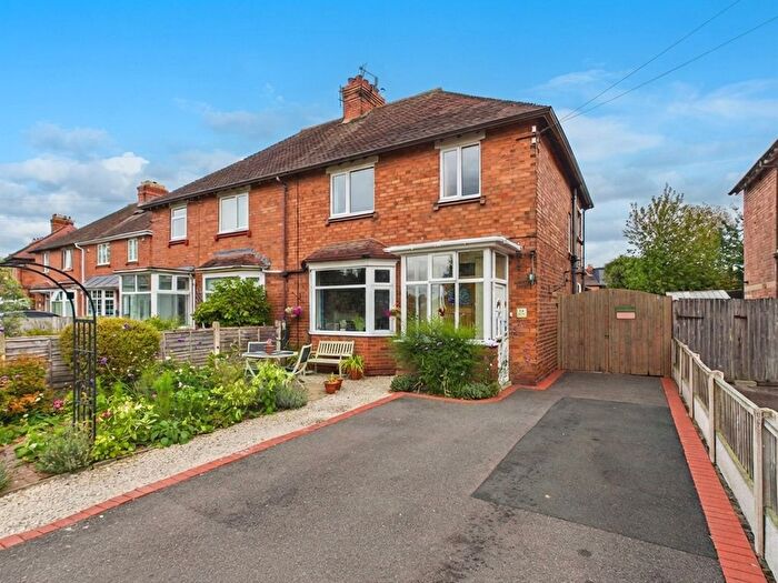 3 Bedroom Semi Detached House For Sale In Belvidere Road, Shrewsbury, Shropshire, SY2