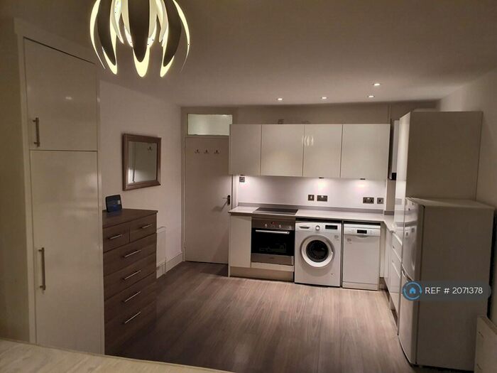 Studio To Rent In Kensal Rise, London, NW10