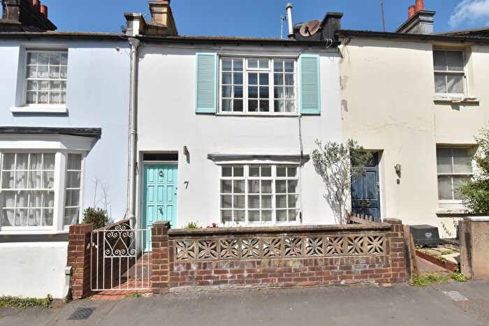 2 Bedroom Terraced House To Rent In Cheltenham Place, Brighton, BN1