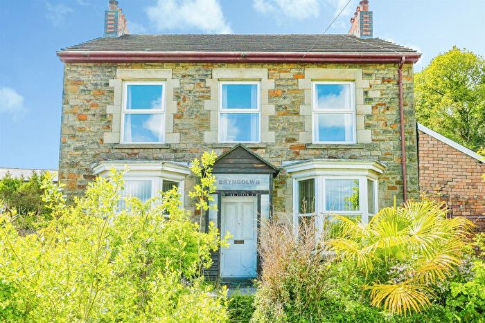 4 Bedroom Detached House For Sale In Derllwyn Road, Tondu, Bridgend, CF32
