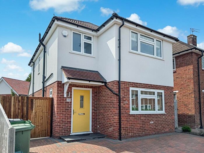 3 Bedroom Detached House For Sale In Brow Crescent, Orpington, BR5