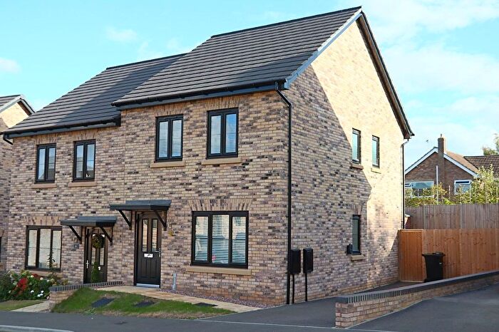 3 Bedroom Semi-Detached House For Sale In Primrose Drive, Oundle, Peterborough, PE8