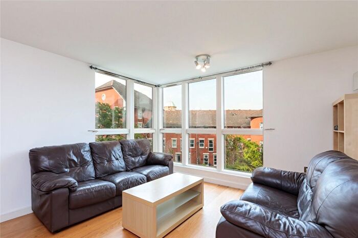 2 Bedroom Flat To Rent In Dovecote House, Water Gardens Square, SE16