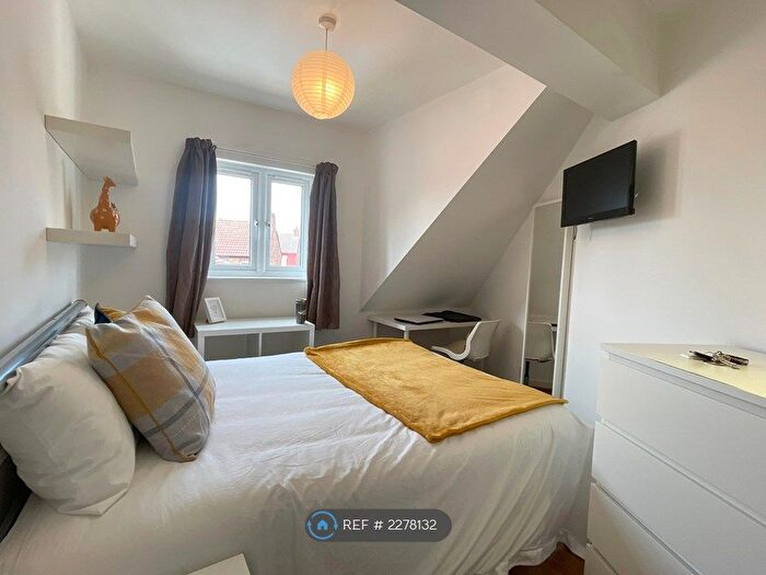 6 Bedroom End Of Terrace House To Rent In Heathfield Road, Wavertree, Liverpool, L15
