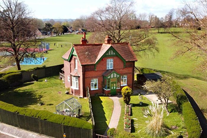 3 Bedroom Detached House For Sale In Coley Park, Reading *Reading To Paddington Mins + Elizabeth Line, RG1