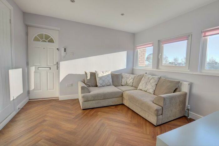 2 Bedroom Flat To Rent In Blagdon Close, Newcastle Upon Tyne, NE1