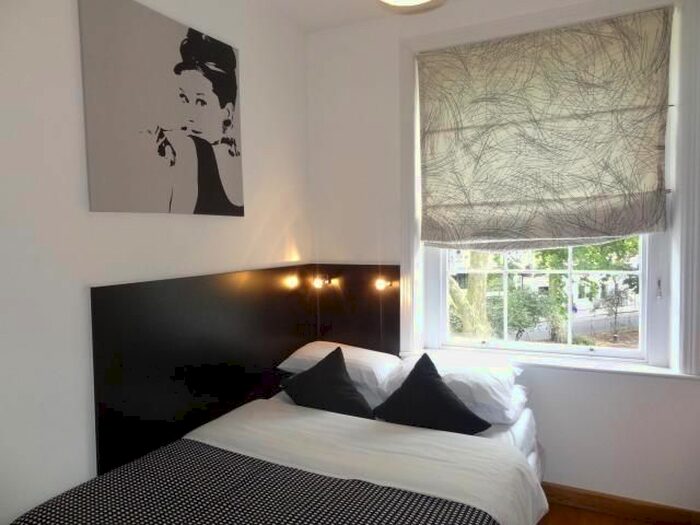 Studio To Rent In Cartwright Gardens, London, WC1H