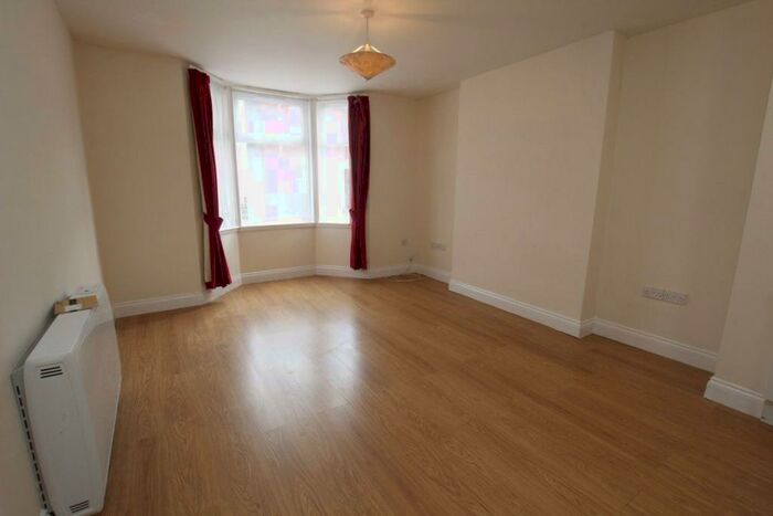1 Bedroom Flat To Rent In Hythe Road, Swindon, SN1