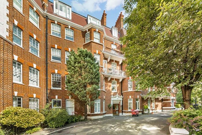 2 Bedroom Flat For Sale In Kings Gardens, West Hampstead, NW6
