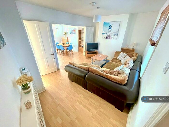 4 Bedroom End Of Terrace House To Rent In South View Place, Bournemouth, BH2