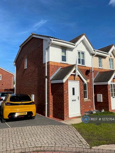 2 Bedroom Semi-Detached House To Rent In Bloomsbury Gardens, Grimsby, DN33
