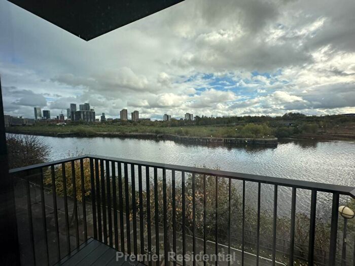 3 Bedroom Apartment To Rent In Ordsall Lane, Salford, M5