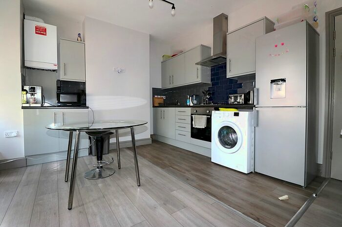 3 Bedroom Maisonette To Rent In Perth Road, London, E10
