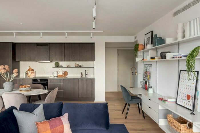 2 Bedroom Semi-Detached House To Rent In Glasgow, G79