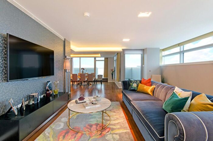 3 Bedroom Apartment To Rent In Pan Peninsula, East Tower, Canary Wharf, E14