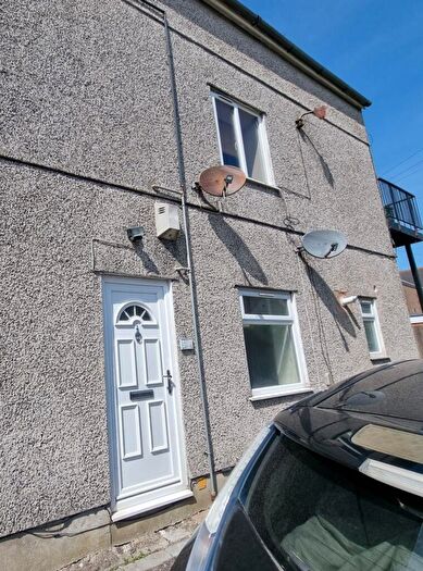 2 Bedroom Flat To Rent In Lewis Street, Barry, CF62